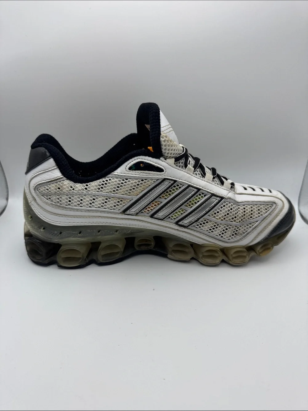 Adidas Bounce Y2K White Silver Sneakers Men’s Size 9 Running Shoes 676679 2008